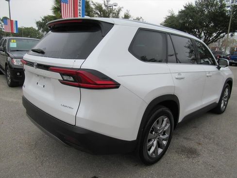 Used 2025 Toyota Grand Highlander FWD image 7