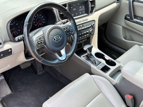 Used 2017 Kia Sportage EX w/ EX Premium Package FWD image 4