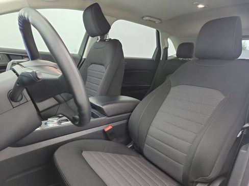 Used 2024 Ford Edge SE w/ Black Appearance Package AWD/4WD image 17
