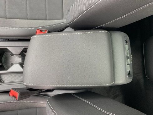 New 2024 Volkswagen Taos SE image 49