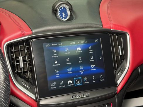 Used 2018 Maserati Ghibli S image 43