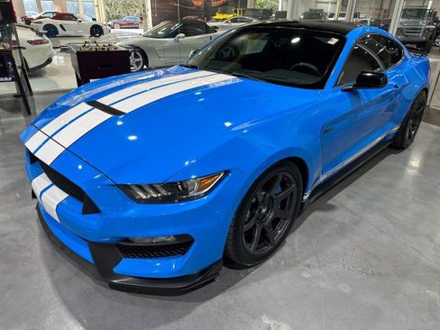 Used 2017 Ford Mustang Shelby GT350 w/ Electronics Package RWD image 1