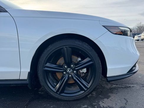 Used 2024 Honda Accord Sport image 11