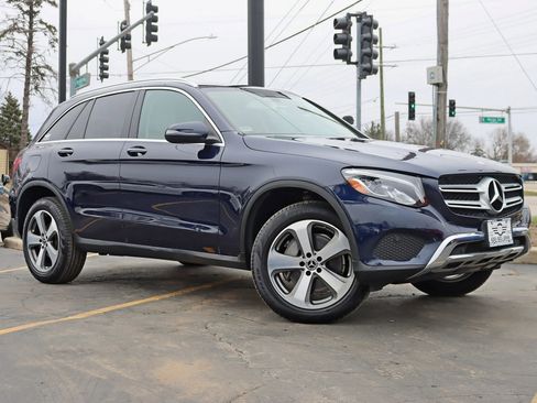 Used 2019 Mercedes-Benz GLC 300 4MATIC image 2
