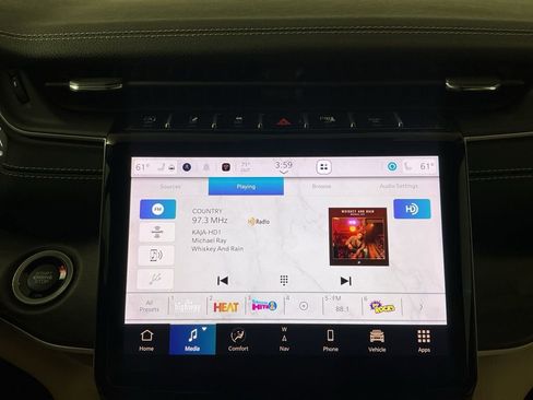 Used 2023 Jeep Grand Cherokee L Limited image 11