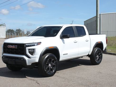 Used 2023 GMC Canyon Elevation w/ Convenience Package RWD image 2