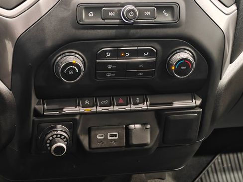 Used 2022 Chevrolet Silverado 1500 Custom image 9