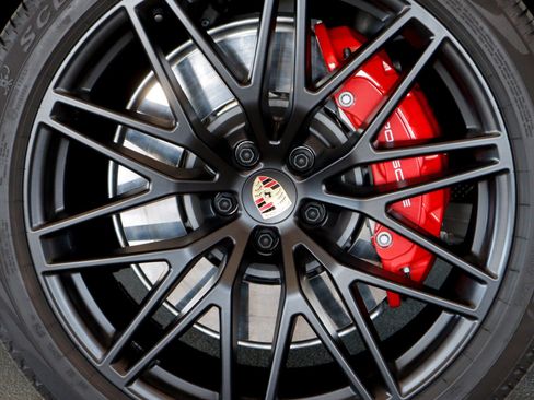 Used 2026 Porsche Macan GTS image 13