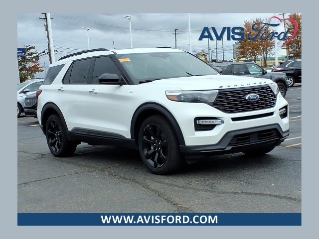 Used 2023 Ford Explorer ST-Line w/ Class IV Trailer Tow Package AWD/4WD image 1