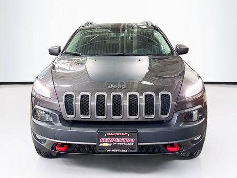 Used 2017 Jeep Cherokee Trailhawk w/ Cold Weather Group image 4