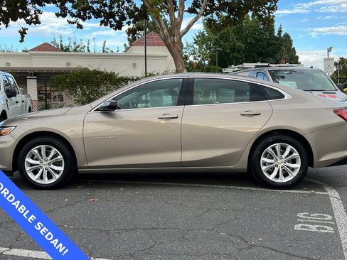 Used 2022 Chevrolet Malibu LT image 8