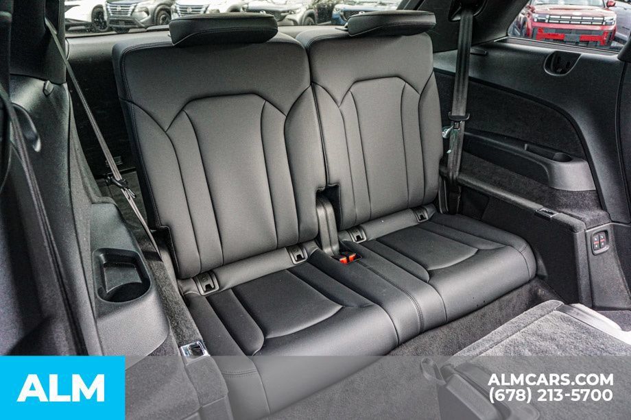 Used 2023 Audi Q7 2.0T Premium w/ Convenience Package AWD/4WD image 18