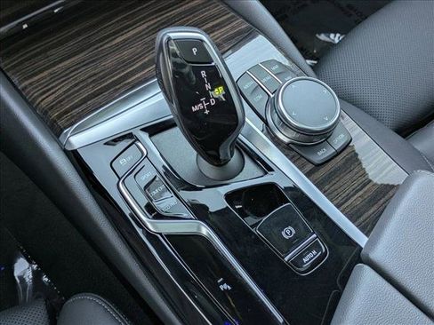 Certified 2023 BMW 530i w/ Convenience Package image 12