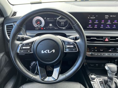 Used 2024 Kia Seltos EX FWD image 26