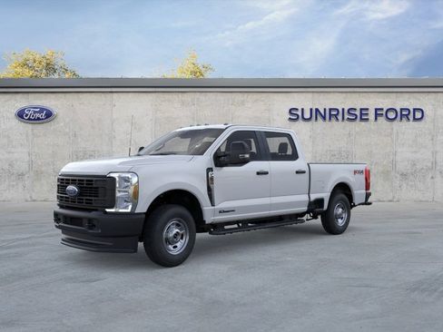 New 2026 Ford F250 4x4 Crew Cab Super Duty image 1