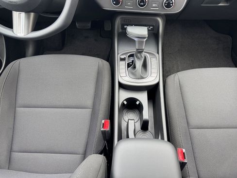 New 2026 Hyundai Kona SE FWD image 18