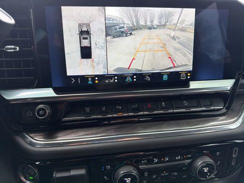 Used 2024 Chevrolet Silverado 2500 LTZ w/ LTZ Convenience Package image 17