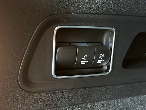 New 2026 Mercedes-Benz GLS 450 4MATIC image 34