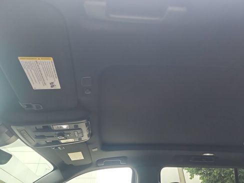 Certified 2023 GMC Yukon XL Denali Ultimate w/ LPO, Floor Liner Package AWD/4WD image 19