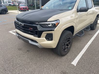 Used 2023 Chevrolet Colorado Z71 w/ Z71 Convenience Package 2