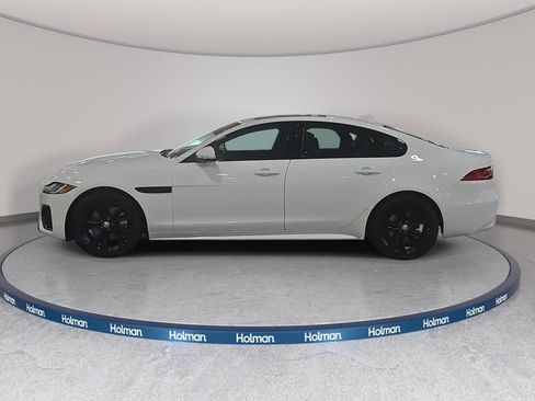 Used 2023 Jaguar XF R-Dynamic SE AWD/4WD image 9