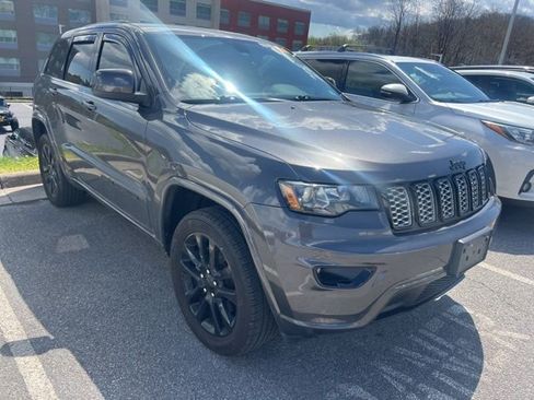 Used 2021 Jeep Grand Cherokee Laredo X image 5