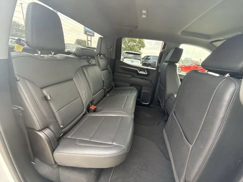 Certified 2025 GMC Sierra 1500 SLT RWD image 28