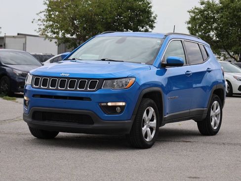 Used 2017 Jeep Compass Latitude w/ Popular Equipment Group AWD/4WD image 6