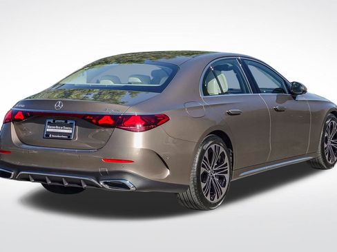 New 2026 Mercedes-Benz E 450 4MATIC Sedan image 6