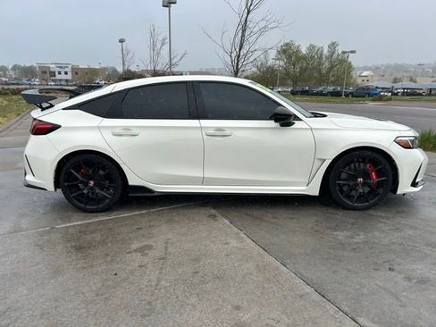 Used 2025 Honda Civic Type R image 8