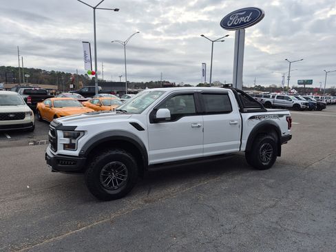 Used 2019 Ford F150 Raptor w/ Equipment Group 802A Luxury image 2