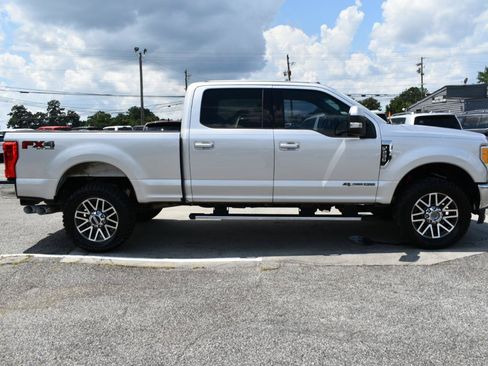 Used 2017 Ford F250 Lariat w/ Lariat Value Package AWD/4WD image 5