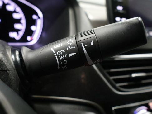 Used 2018 Honda Accord Sport image 35