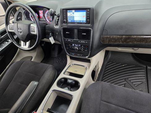 Used 2011 Dodge Grand Caravan Crew image 15