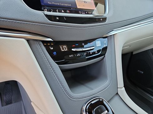 Certified 2022 Cadillac XT5 Premium Luxury w/ Technology Package image 20