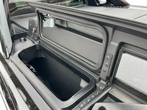 Used 2013 Chevrolet Avalanche LT w/ Suspension Package, Off-Road image 22