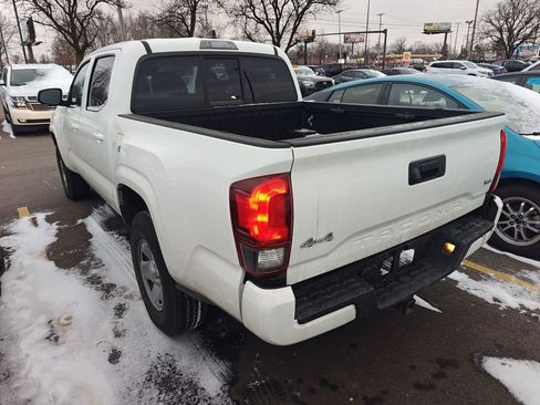 Used 2023 Toyota Tacoma SR image 4