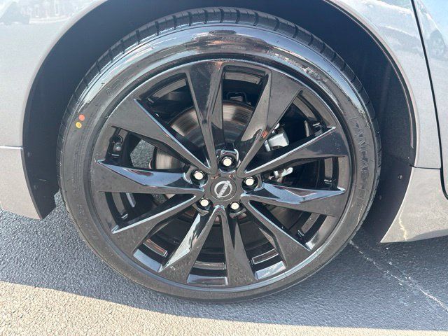 Used 2023 Nissan Maxima SR w/ Sport Mat Group FWD image 42