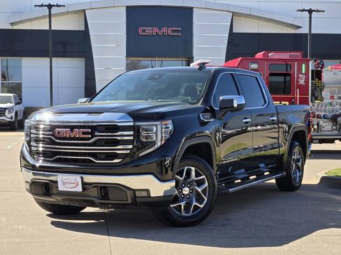 Used 2023 GMC Sierra 1500 SLT AWD/4WD image 1