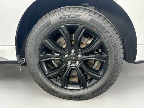 Used 2022 Ford Edge SE w/ Black Appearance Package AWD/4WD image 11