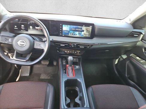 Used 2025 Nissan Kicks SR FWD image 22