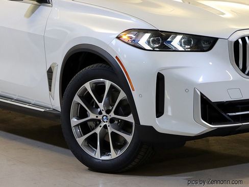 Used 2026 BMW X5 xDrive40i w/ Climate Comfort Package image 3
