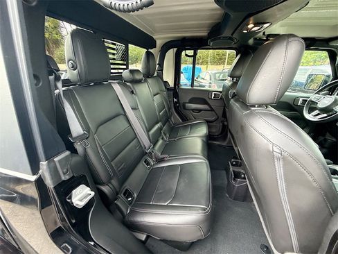 Used 2022 Jeep Gladiator Overland w/ Popular Equipment Package image 31