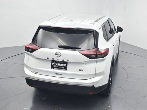 Used 2024 Nissan Rogue SV FWD image 62