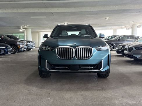 Used 2024 BMW X5 sDrive40i w/ Premium Package RWD image 4
