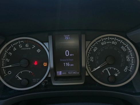 Used 2020 Toyota Tacoma SR5 RWD image 14