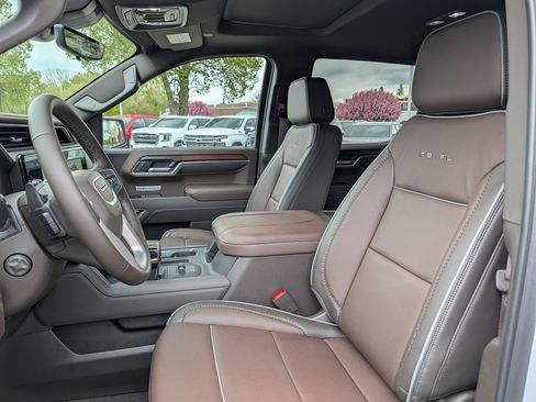 New 2026 GMC Sierra 1500 Denali w/ Denali Reserve Package AWD/4WD image 41