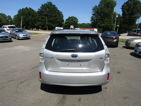 Used 2012 Toyota Prius V Two FWD image 6