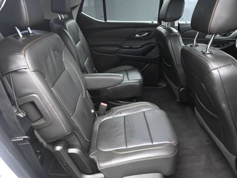 Used 2020 Chevrolet Traverse LT w/ LT Premium Package FWD image 37