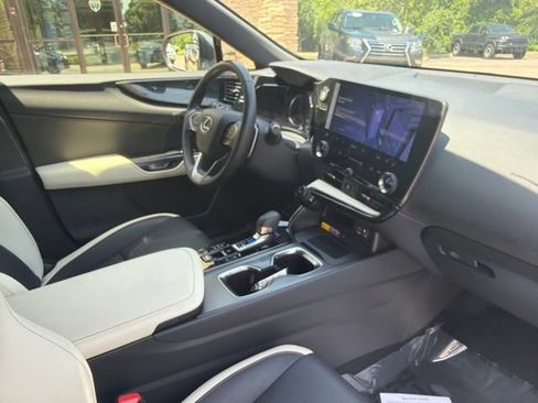 Used 2022 Lexus NX 250 AWD image 29